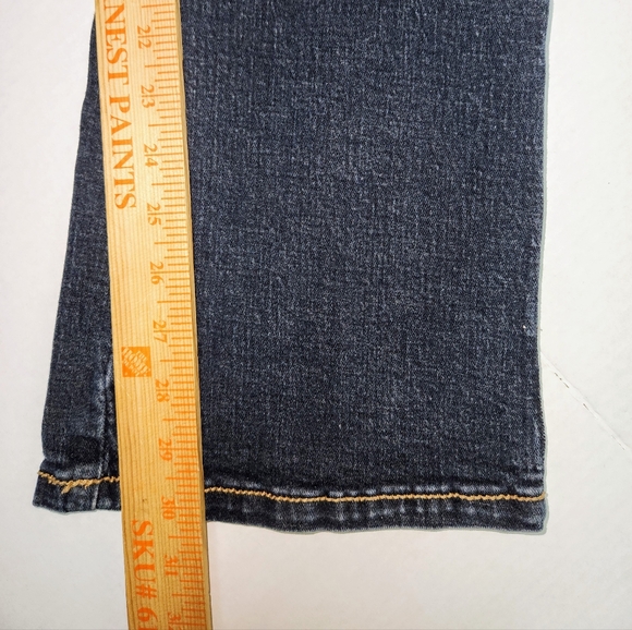 Aura by Wrangler Women's Straight Leg Blue Denim Jeans - Size 14R (34x30.5) - Picture 10 of 11